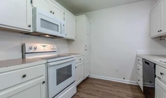 218 Hunters Run Dr, Benton, AR 72015