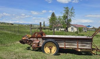 30 Pioneer Rd, Buffalo, WY 82834