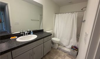987 Hawkin Ln, Aurora, OH 44202