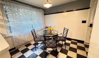 91 Ridgeway Rd, Cranston, RI 02920
