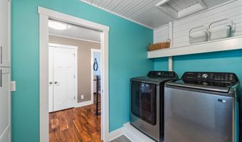 6235 US Highway 69, Ames, IA 50010