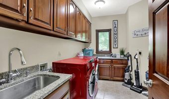 3592 W Smokey Row Rd, Bargersville, IN 46106