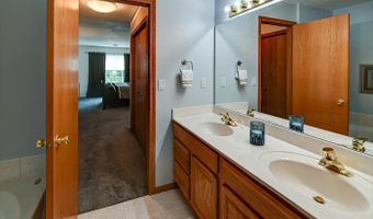 5205 Aspen Way, Madison, WI 53718