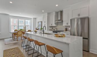 2550 FARMSTEAD Dr, Rockville, MD 20850