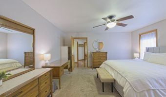 552 Meadowlark Ln, Portage, WI 53901
