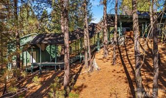 9734 Moore Dr, Cascade, ID 83611