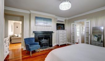 35 Pelham St A, Newport, RI 02840