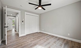 633 Streamside Ave, Hermon, ME 04401