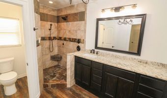 1007 Avenue E, Abernathy, TX 79311