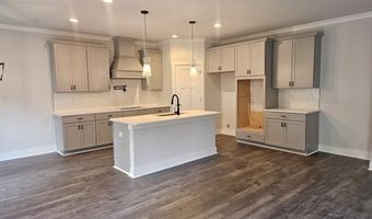 195 Silvercrest 62, Acworth, GA 30101
