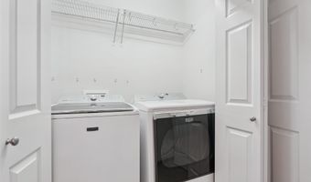 503 Maggie Ln, Altoona, IA 50009