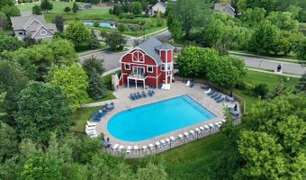 6694 Lakeview Cir NE, Albertville, MN 55301