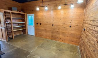 9372 State Highway PP, Ava, MO 65608