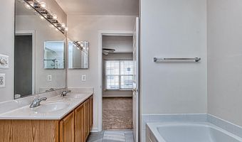5832 COWLING Ct, Alexandria, VA 22304