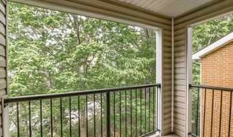 3305 WYNDHAM Cir 353, Alexandria, VA 22302