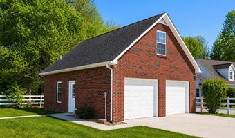 372 Brookside Dr, Algood, TN 38506