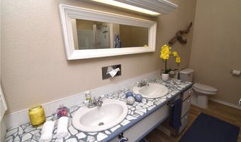 6889 Beverly Glen Ave, Las Vegas, NV 89110