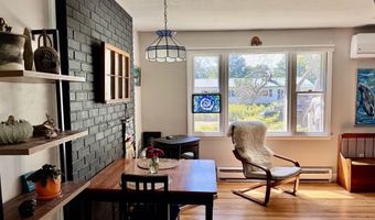 112 S Crest Dr, Burlington, VT 05401
