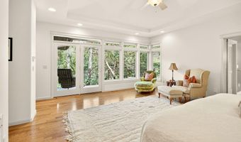 545 Ashland Creek Dr, Ashland, OR 97520