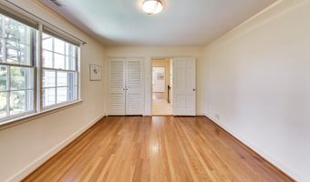 4238 50TH St NW, Washington, DC 20016