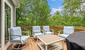 361 Long Shores Dr, Barrington, NH 03825