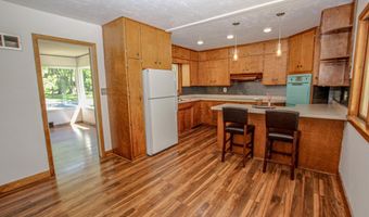 822 Westwood Dr SW, Alexandria, MN 56308