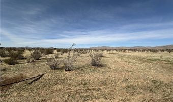 264 Corto Rd, Apple Valley, CA 92308