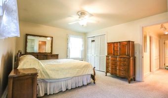 29 Dean Ave, Johnston, RI 02919
