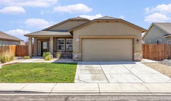 214 Red Oak Dr, Fernley, NV 89408