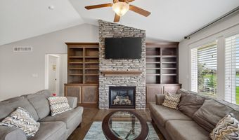 2027 NW 24th St, Ankeny, IA 50023