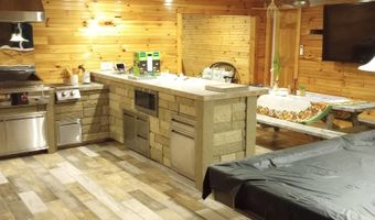 11 Bracket Cir, Charlestown, NH 03603