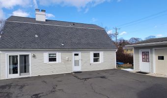 30 Grove Pl, Danbury, CT 06810