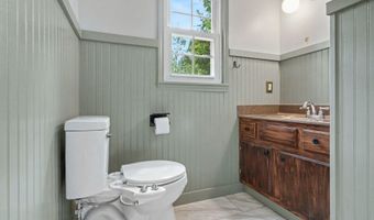 539 Blenheim Rd, Columbus, OH 43214