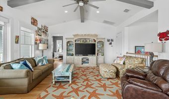 1013 St John Ct, Rockport, TX 78382