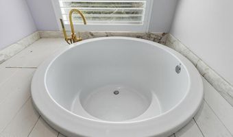 50 BEACH COTTAGE Ln, Atlantic Beach, FL 32233