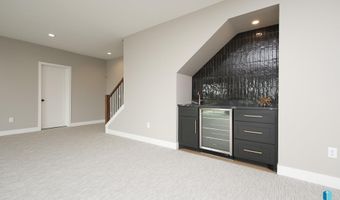1005 S Haley Ave, Brandon, SD 57005