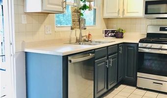 361 Messina Dr, Ballwin, MO 63021