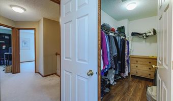 15826 Frisian Ln, Apple Valley, MN 55124