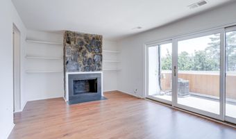 5766 VILLAGE GREEN Dr 10/5766, Alexandria, VA 22309