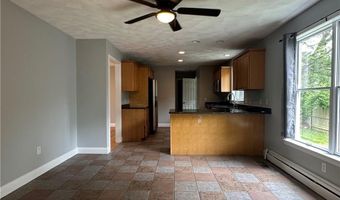 8 Linden St, Bristol, RI 02809
