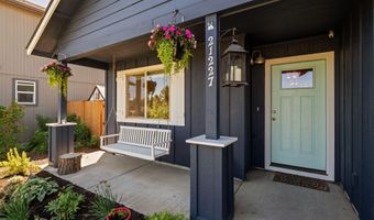 21227 Thornhill Ln, Bend, OR 97701