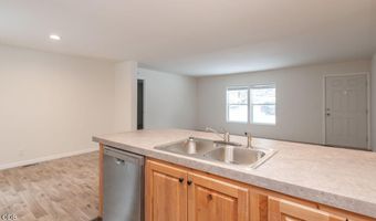 61071 Chuckanut Dr, Bend, OR 97702