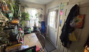 18 Boynton St, Bangor, ME 04401