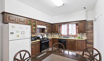 16 Lincoln Ave, Amsterdam, NY 12010
