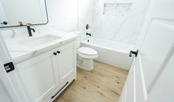 10 NE Armlei Dr, Andrews, TX 79714