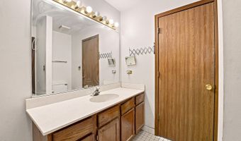 875 N Tamarac Blvd, Addison, IL 60101