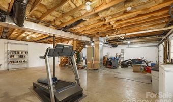 40 Harold Sluder Rd, Alexander, NC 28701