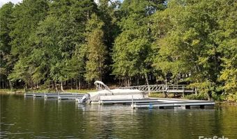 137 Heron Bay Dr, Badin Lake, NC 28127