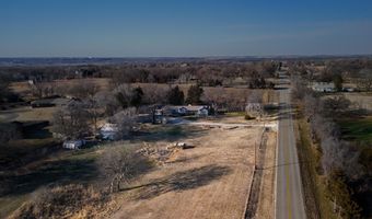 113 S Country Club Rd, Arkansas City, KS 67005