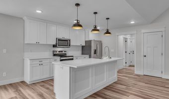 1116 Bluestem Cir, Baldwin City, KS 66006
